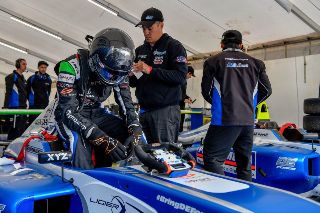 ドライバーの体重配分がスイングに与える影響とは？